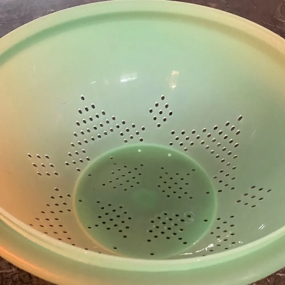 Vintage Tupperware Green Footed Colander Strainer